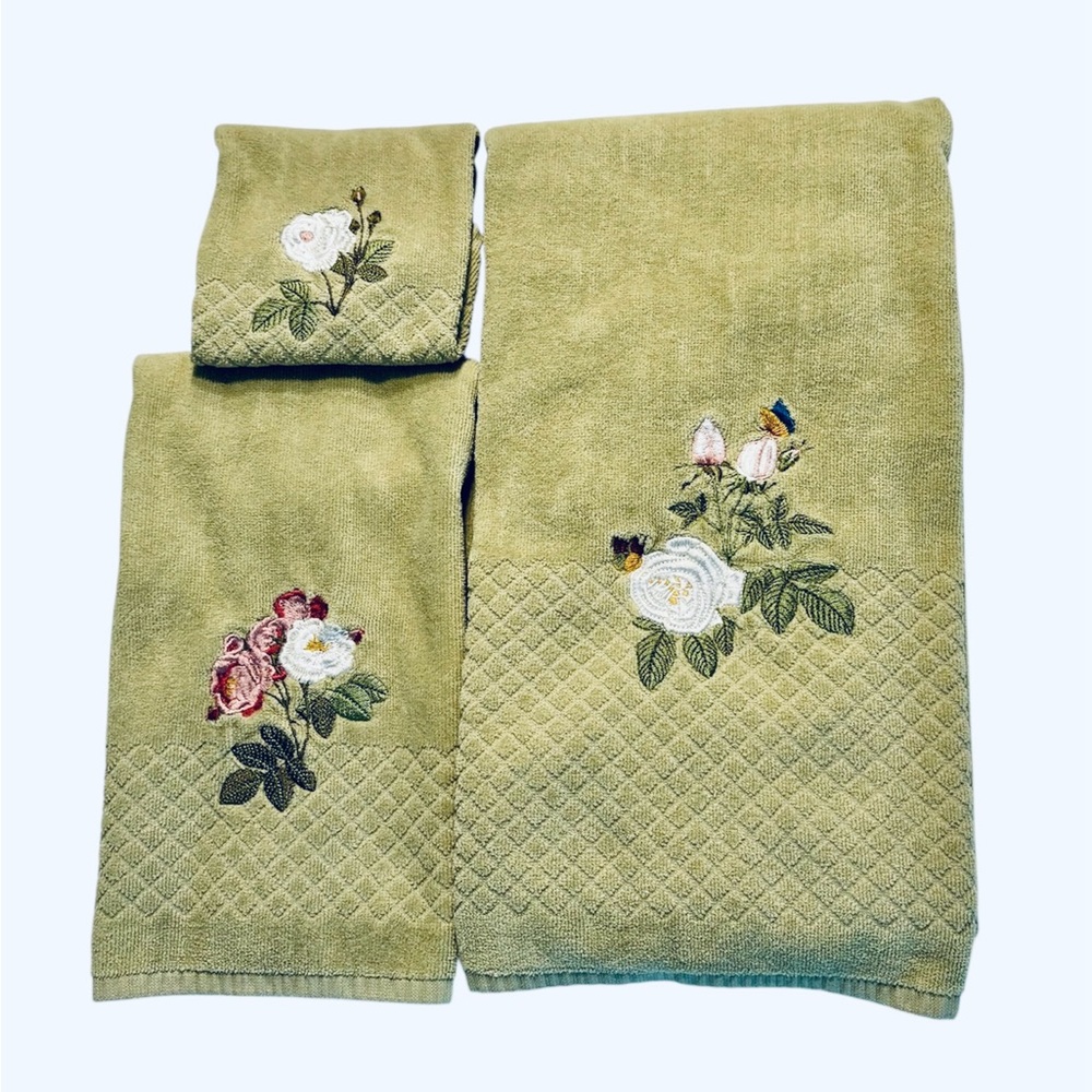 Embroidered Towel Set Cotton Croft & Barrow Green and White Bath Hand Fingertip